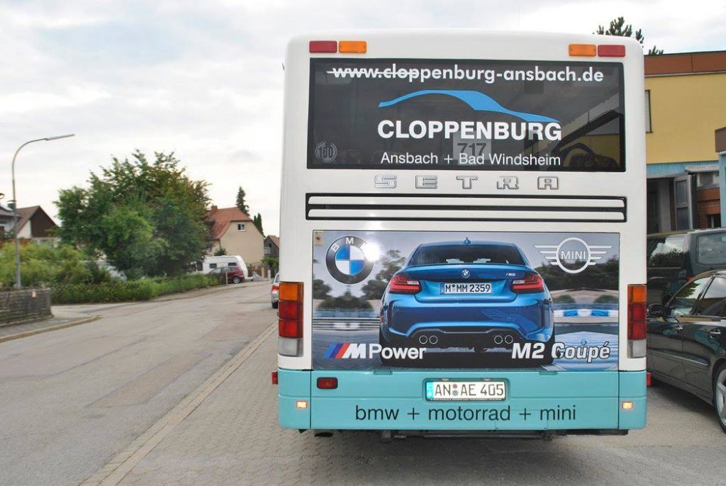 Werbung auf Bus