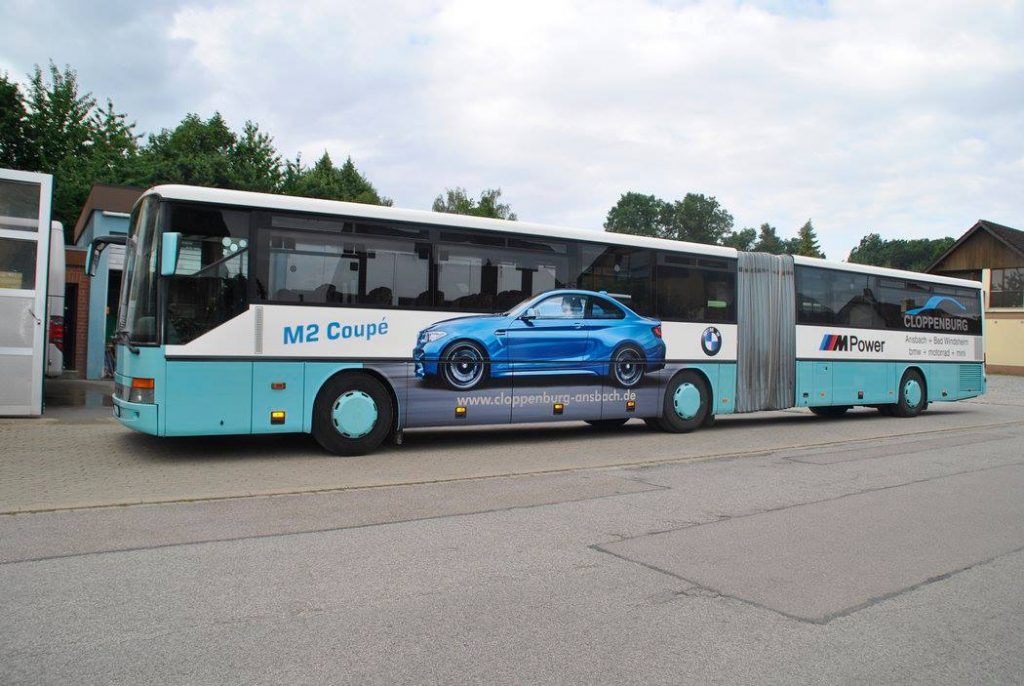 Werbung auf Bus