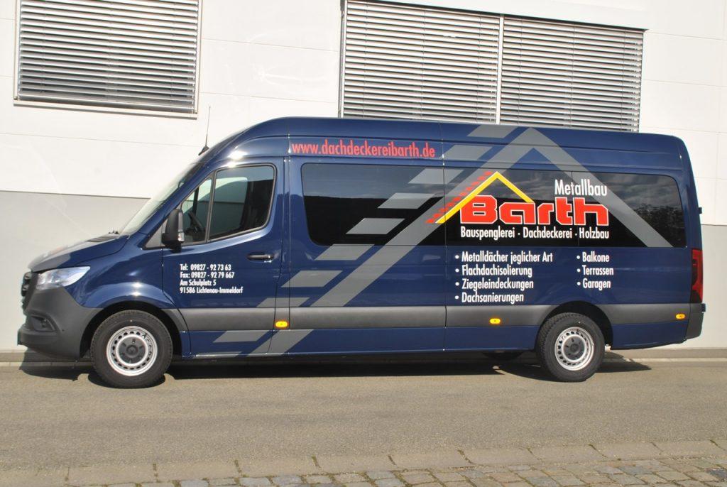 Fahrzeugwerbung auf Transporter