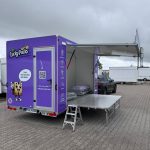 Anhängerdesign mit Beklebung für Lucky-Packs.com